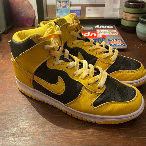 Nike Dunk High Black/ Varsity Maize - Picture 1 of 4